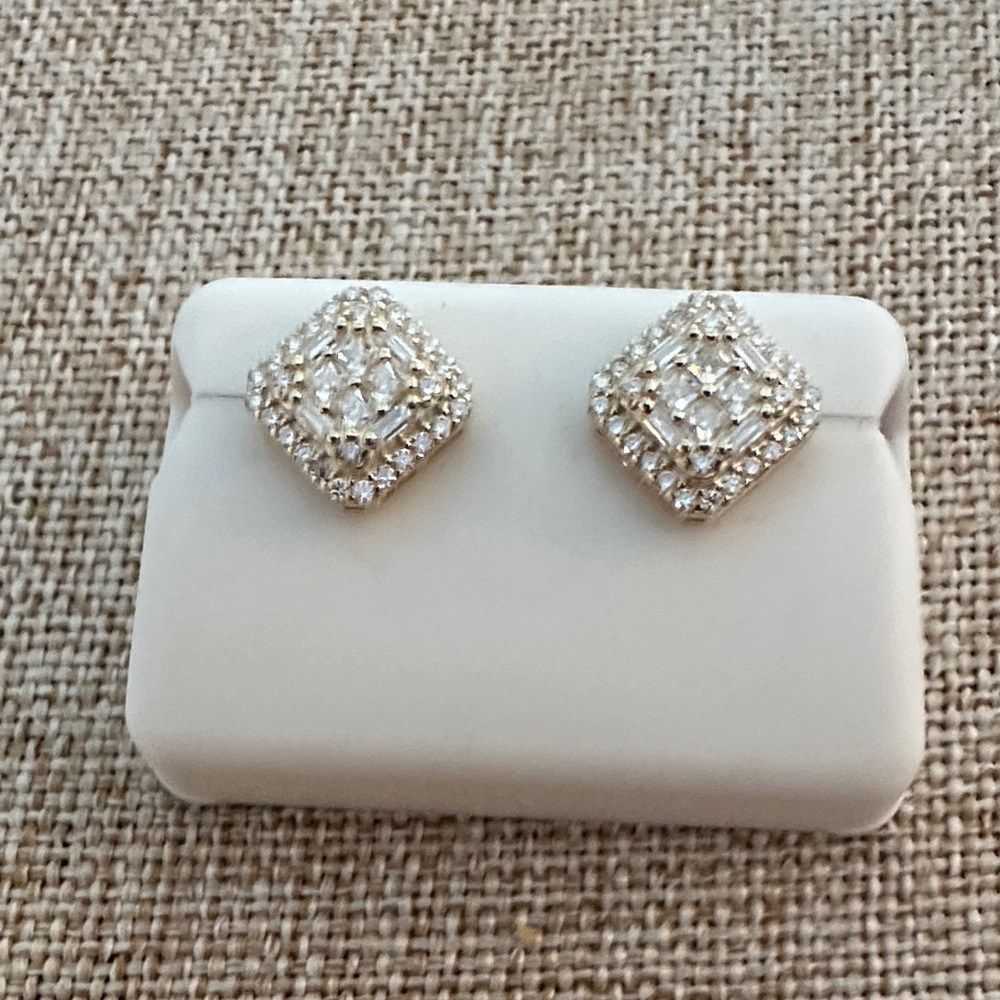Elegant Moissanite Gold Stud Earrings